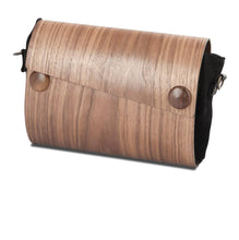 Laden Sie das Bild in den Galerie-Viewer, Clutch Nuss
